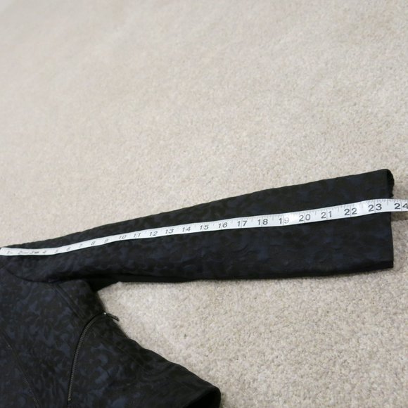 BCBG Black/Blue Floral Jacket - Picture 9 of 9